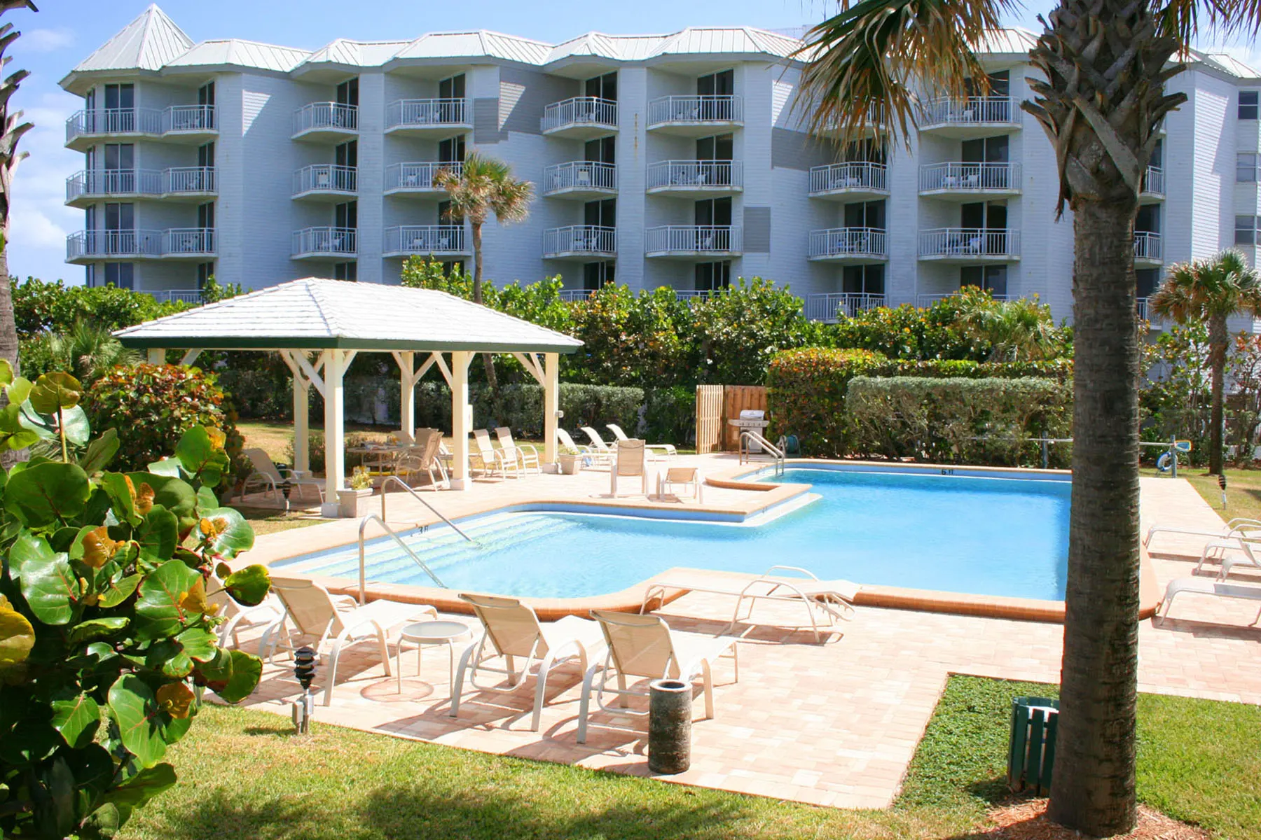 Plantation House Pool