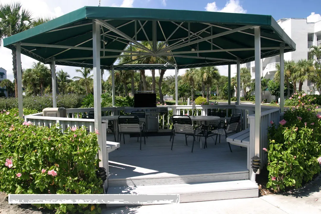 Riverbend Covered Grilling Area