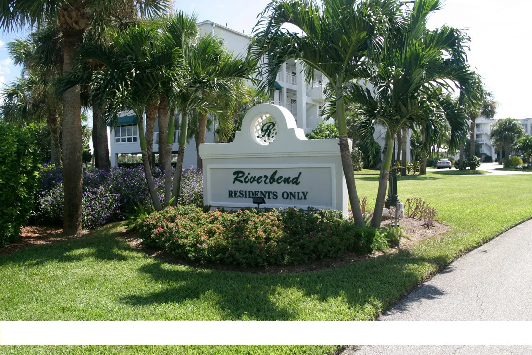 Riverbend Community Entry